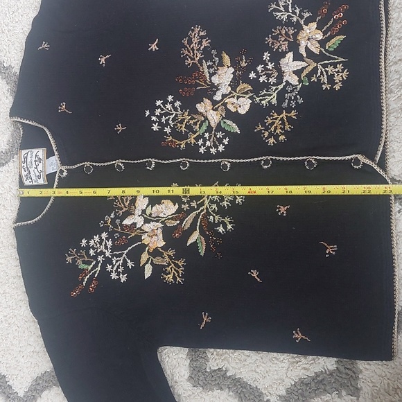 Heirloom Collectible Vintage Y2K Black Cardigan Sweater Floral Embroidered Med - Picture 5 of 5